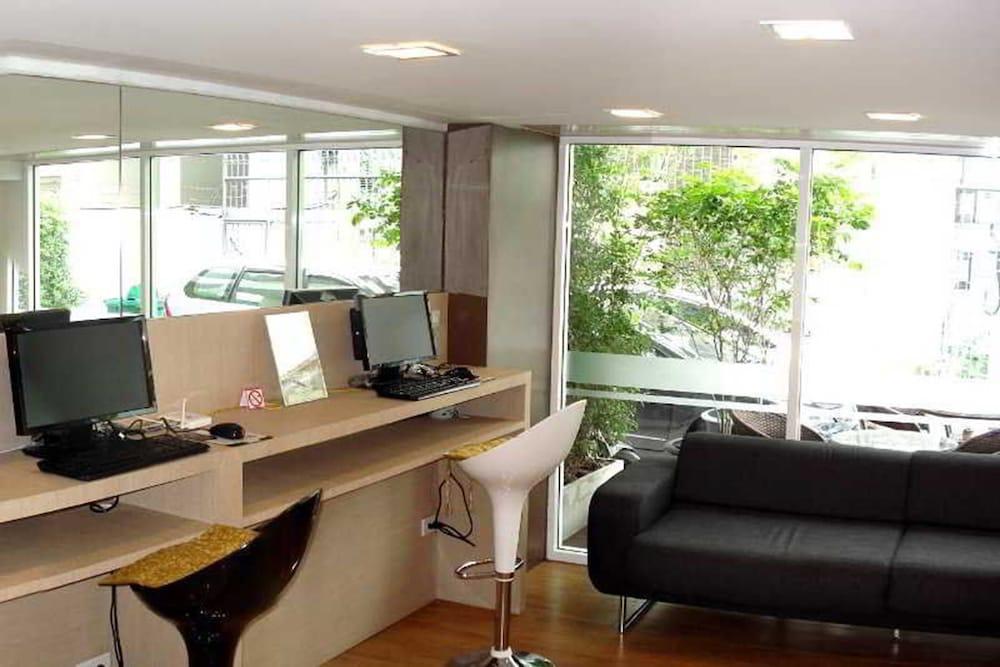 Nantra Silom Hotel Bangkok Exterior photo