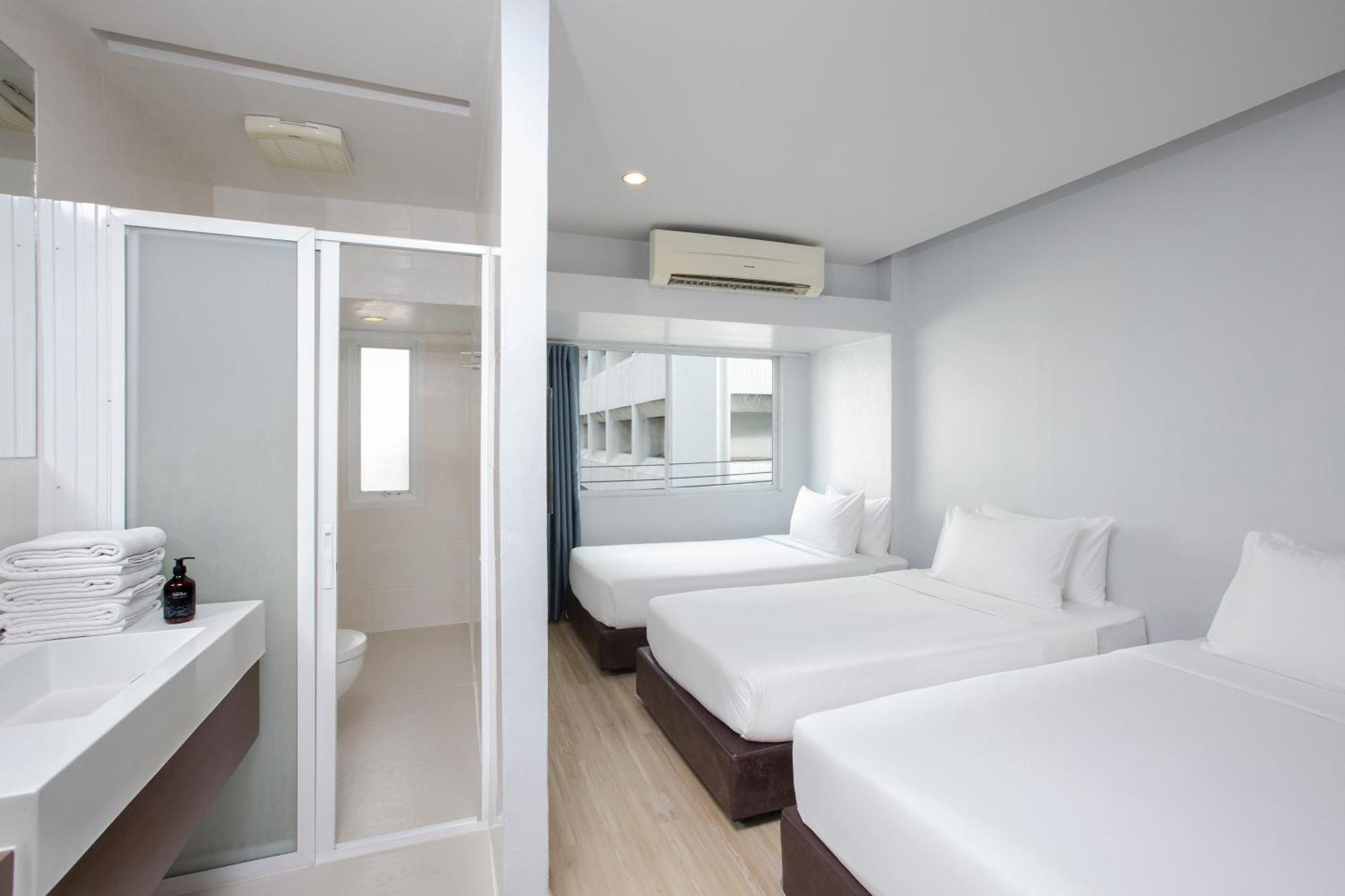 Nantra Silom Hotel Bangkok Exterior photo