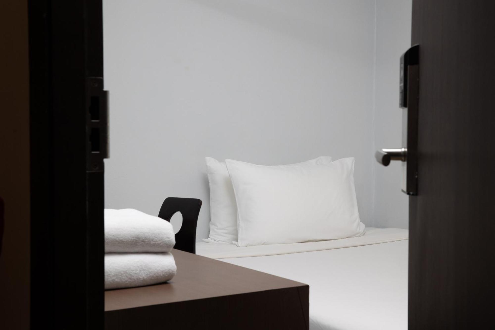 Nantra Silom Hotel Bangkok Room photo