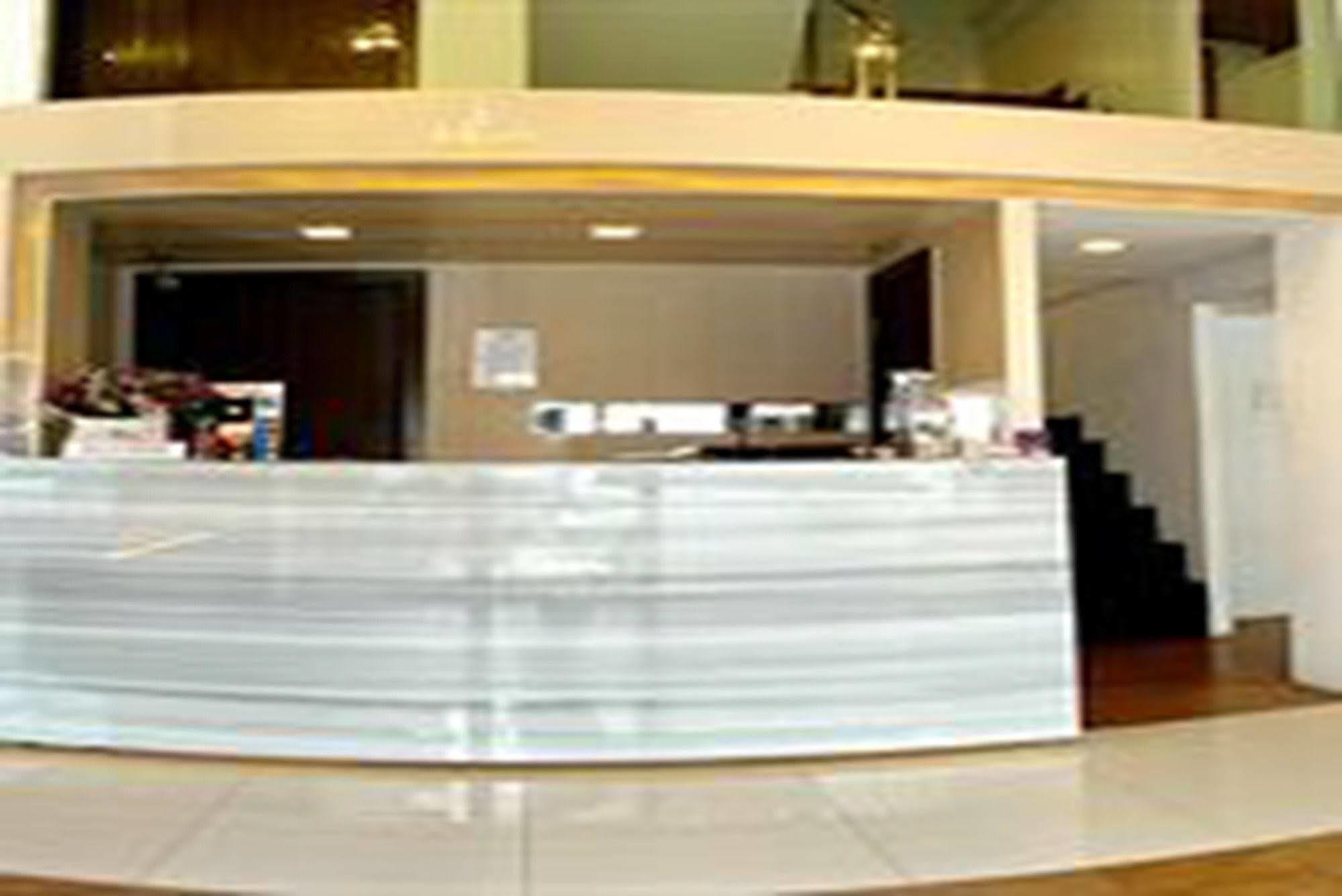 Nantra Silom Hotel Bangkok Exterior photo