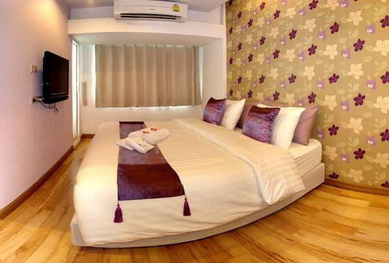 Nantra Silom Hotel Bangkok Exterior photo